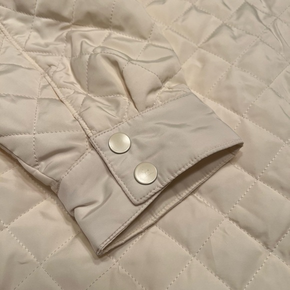 NWT Amazon Essentials Women's 2XL Relaxed Recycled Polyester Quilted Shirt/Jack - Picture 2 of 7